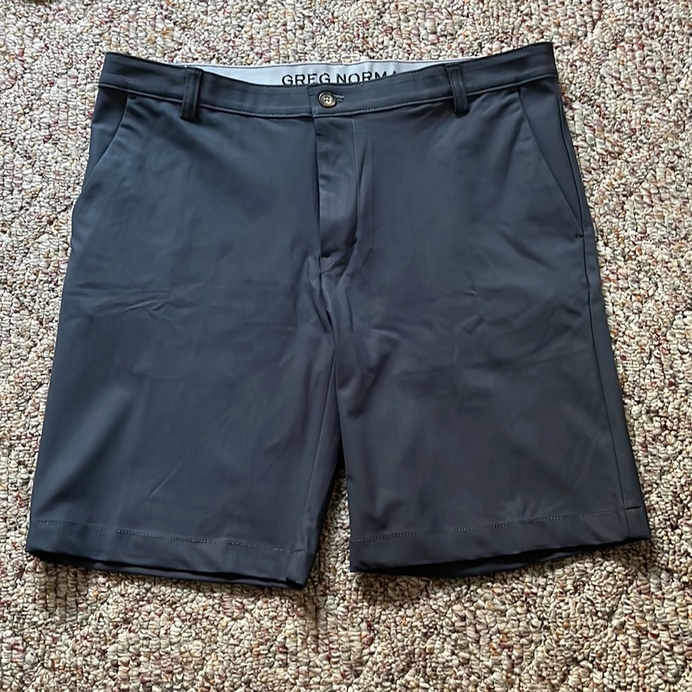 Men’s Greg Norman Dark Gray Golf Short - size 36